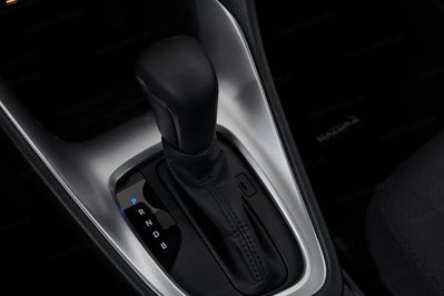 Mazda 2 Centre Line 1.5 Hybrid CVT