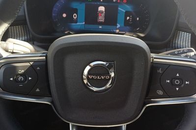 Volvo XC40 B3 Plus Dark aut