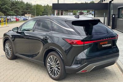 Lexus RX 350h Omotenashi