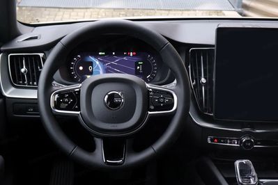 Volvo XC60 B5 AWD Ultra Black Edition