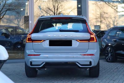 Volvo XC60 B5 B AWD Ultra Dark