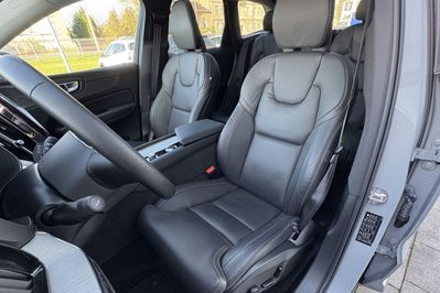 Volvo XC60 T6 Plug-In Hybrid AWD Plus Dark aut