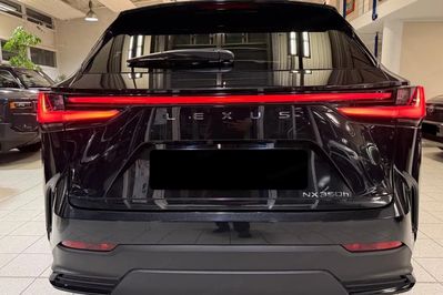 Lexus NX 350h Omotenashi 2.5 Hybrid AWD