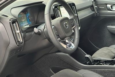 Volvo XC40 B3 Plus Dark aut