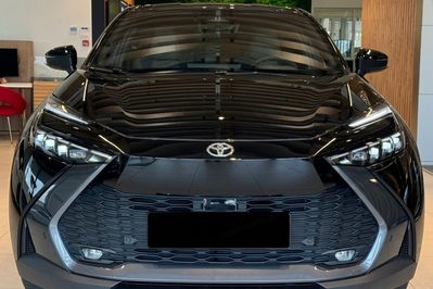 Toyota C-HR Style 2.0 Hybrid Dynamic Force Plug-in