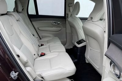 Volvo XC90 T8 AWD Plug-In Hybrid Ultimate Bright 7os aut