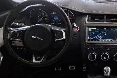 Jaguar E-Pace 2.0 i4D FWD R-Dynamic S
