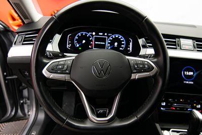 Volkswagen Passat 2.0 TSI R-Line DSG