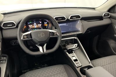 MG ZS Excite 1.5 Hybrid+ AT