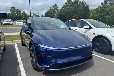 Tesla Model Y Long Range RWD