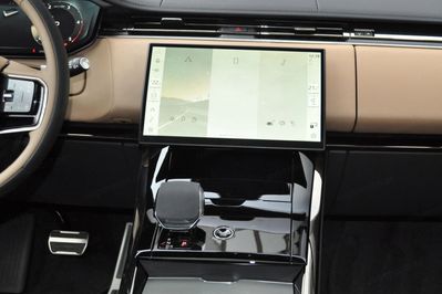 Land Rover Range Rover Sport D300 Dynamic SE