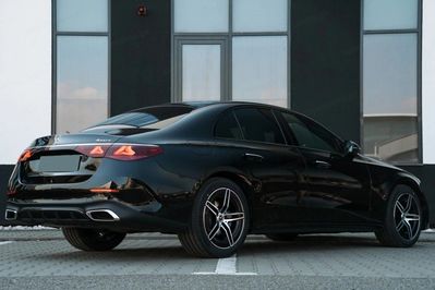 Mercedes Klasa E 200 4-Matic AMG