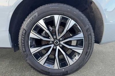 Volvo XC60 B5 B AWD Plus Dark aut