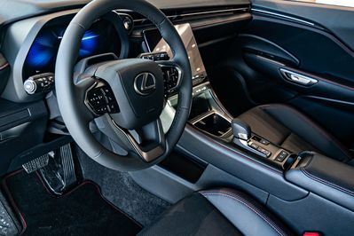 Lexus LBX Emotion 1.5 Hybrid