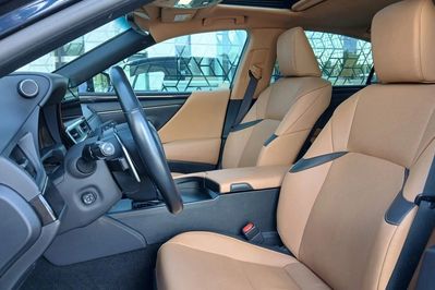 Lexus ES 300h Business Edition
