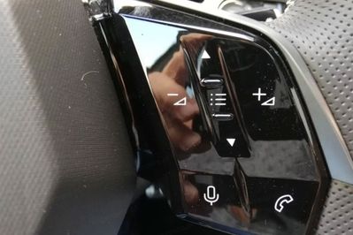 Peugeot 5008 GT 1.2 mHEV e-DCS6