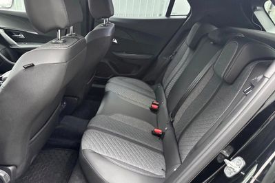 Peugeot 2008 PureTech 130 S&S EAT8