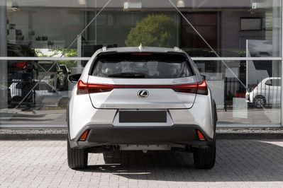 Lexus UX 300h Business