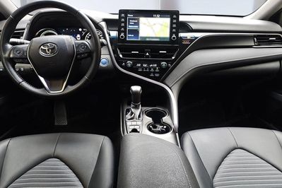 Toyota Camry 2.5 Hybrid Prestige
