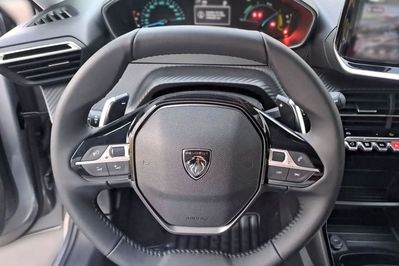 Peugeot 208 Business 1.2 mHEV e-DCS6