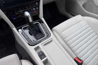 Volkswagen Passat Elegance 2.0 TDI  DSG