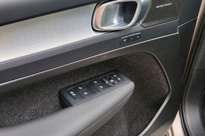 Volvo XC40 B3 Plus Dark aut