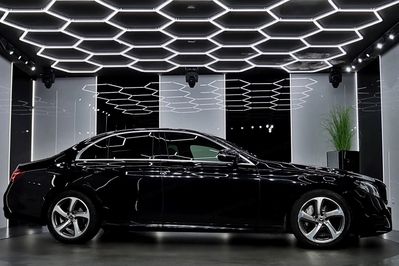 Mercedes Klasa E 300 9G-TRONIC