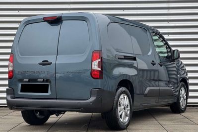 Peugeot Partner Van Long L2H1 EAT8