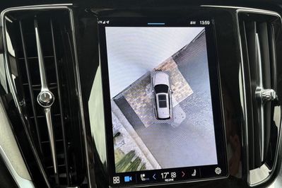 Volvo V60 B4 B Plus Dark