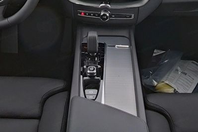 Volvo XC60 B5 B AWD Ultra Dark