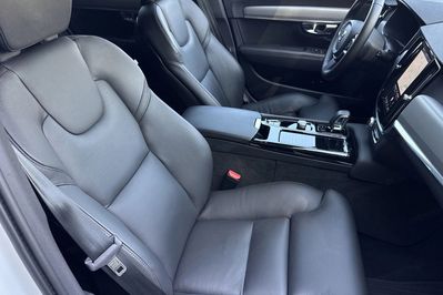 Volvo V90 T6 AWD Plug-In Hybrid Plus Dark aut