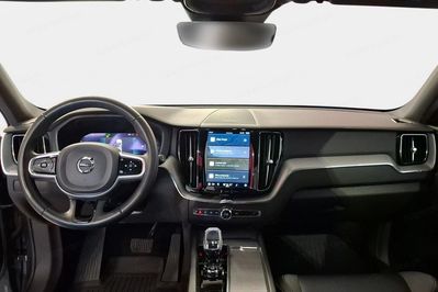 Volvo XC60 B5 B AWD Plus Dark aut