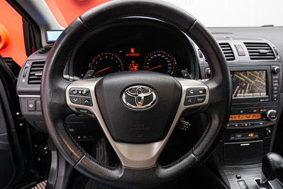 Toyota Avensis 2.0 Premium CVT