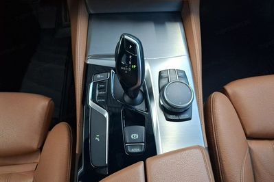 BMW Seria 5 Touring 540d xDrive M Sport