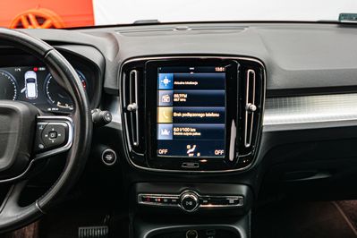 Volvo XC40 T3 Momentum Pro