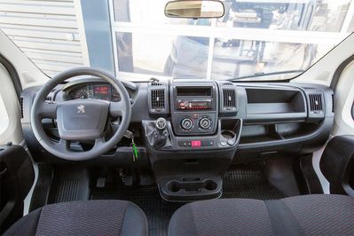 Peugeot Boxer Zabudowa Brygadowa + Skrzynia