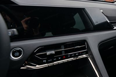 JAC JS8 PRO 1.5 T-GDI 7 DCT 6os.