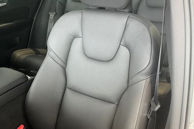 Volvo V60 T6 AWD Plug-In Hybrid Plus Dark
