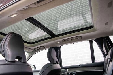 Volvo XC90 T8 AWD Plug-In Hybrid Ultra Dark