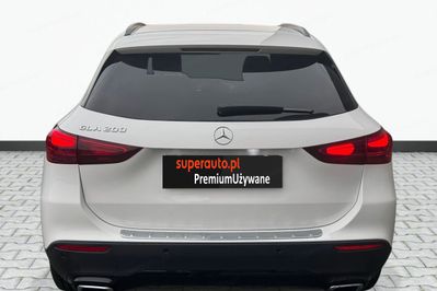 Mercedes GLA 200 Progressive