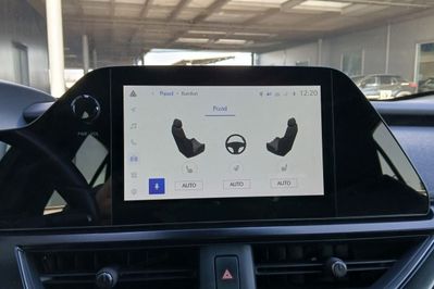 Lexus UX 250h F Sport Design 2WD