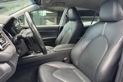 Toyota Camry 2.5 Hybrid Executive CVT