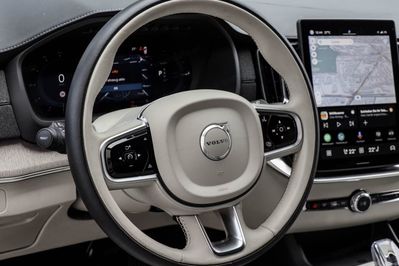 Volvo XC90 T8 Plug-In Hybrid AWD Ultra Bright 7os