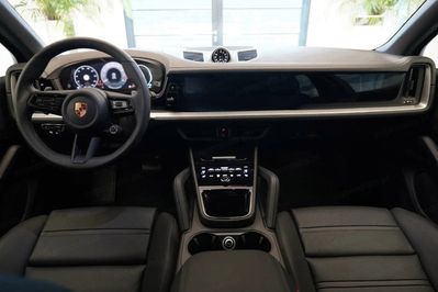 Porsche Cayenne Coupe E-Hybrid