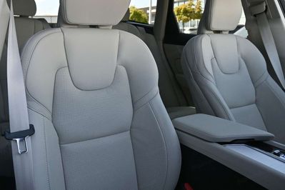 Volvo XC60 T6 Plug-In Hybrid AWD Plus Bright