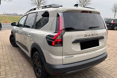 Dacia Jogger Extreme 5-miejsc 1.8 Full Hybrid