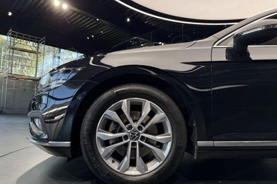 Volkswagen Passat 2.0 TSI Elegance DSG