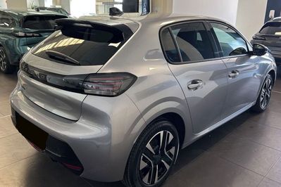 Peugeot 208 Business 1.2 mHEV e-DCS6