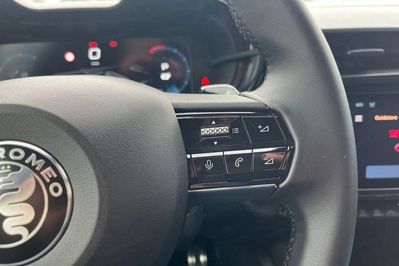 Alfa Romeo Junior 1.2 Ibrida