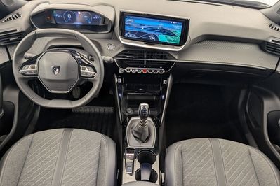 Peugeot 2008 ALLURE 1.2 PureTech